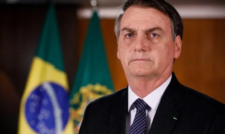 Bolsonaro se manifesta após explosões na Praça dos Três Poderes