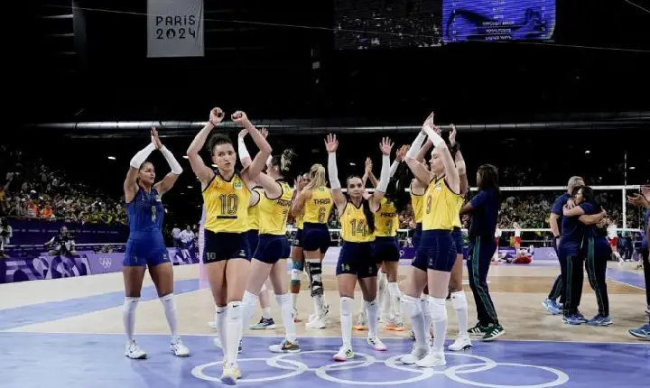 Brasil mantém boa campanha no vôlei feminino, bate República Dominicana e está na semifinal