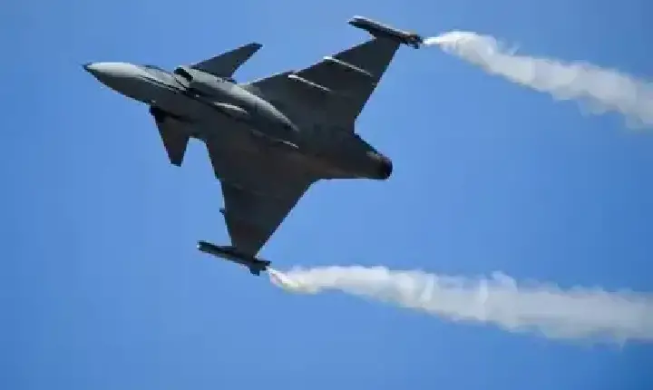 Caça adquirido pelo Brasil surpreende F-15 dos EUA em combate simulado