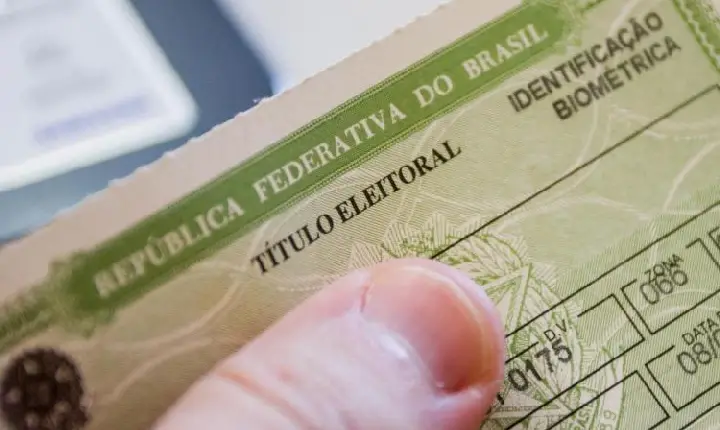 Cerca de 5 milhões de brasileiros podem ter título de eleitor cancelado
