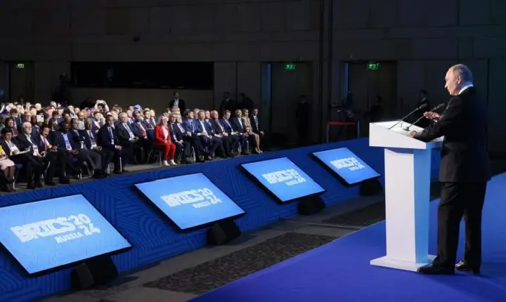 China e Índia firmam acordo para resolver disputas na fronteira do Himalaia