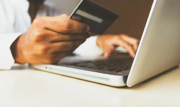 E-commerce brasileiro supera R$ 205 bilhões em 2023