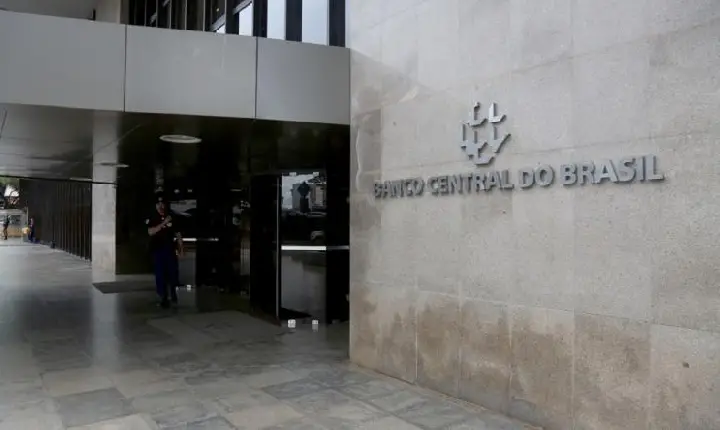 Em ata, Copom mostra preocupação com alta dos alimentos e projeta aumento de 1 ponto na próxima reunião