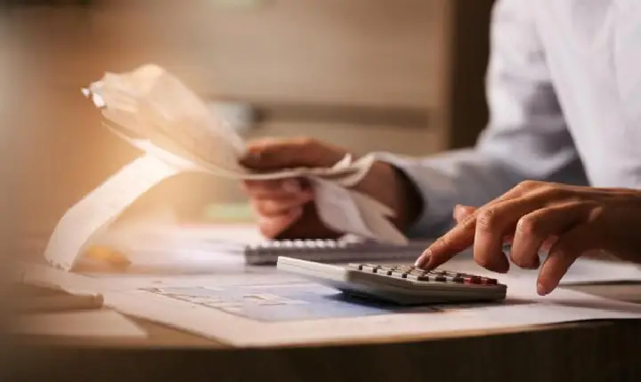 Inadimplência no Brasil atinge 41,51% da população em novembro