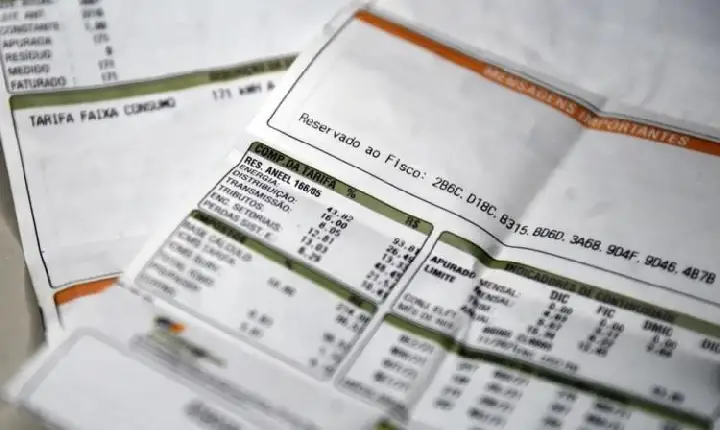 Inflação no Brasil sobe para 0,44% em setembro, impulsionada por tarifas de energia elétrica e alimentos