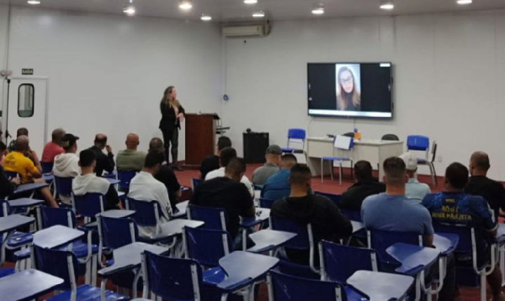 Programa da Polícia Civil trabalha a conscientização de homens violentos para diminuir feminicídio e violência de gênero