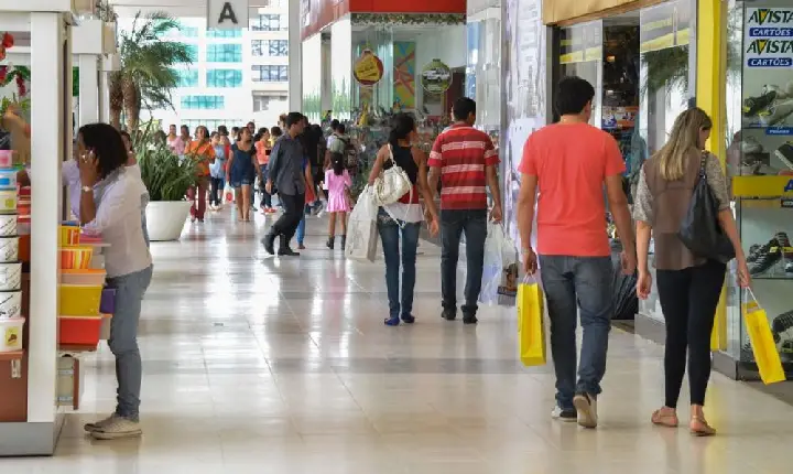 Segunda parcela do 13° salário deve injetar R$ 125,6 bi na economia