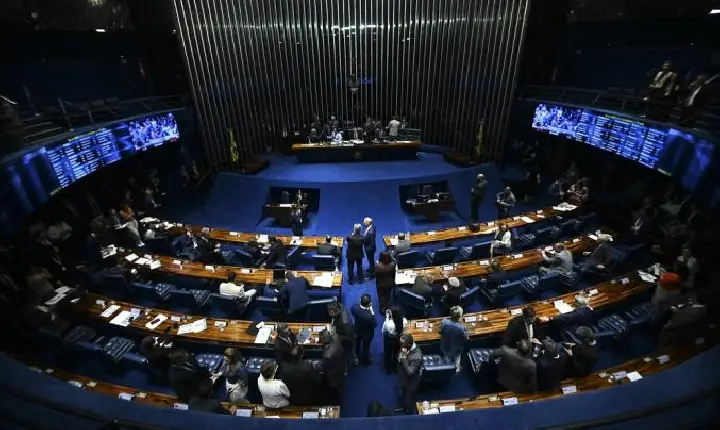 Senado aprova exploração de energia elétrica em alto mar